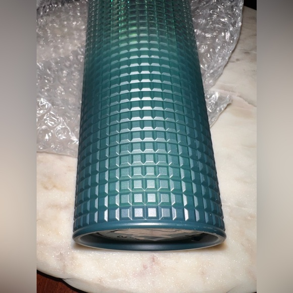 Starbucks Cup - Picture 2 of 4